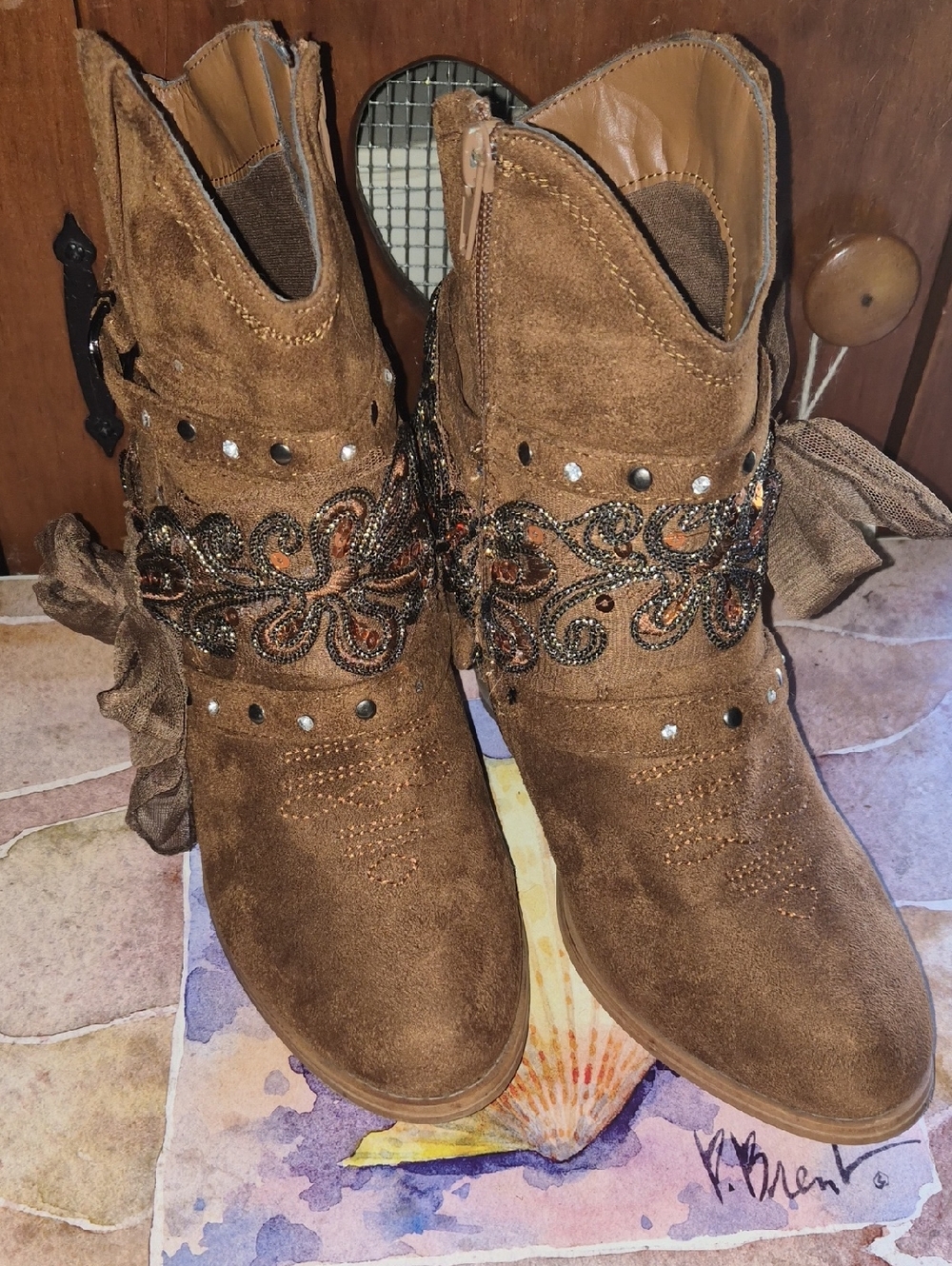 Pierre Dumas Brown Suede Embroidered Western Booties Sz 8
